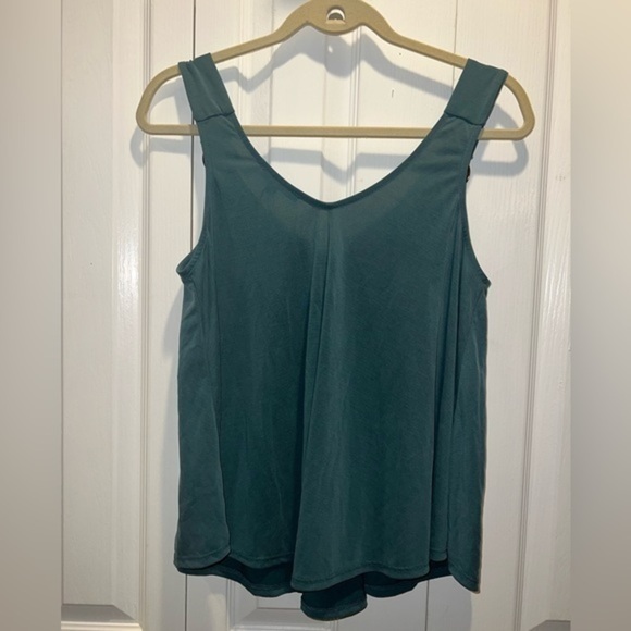 GREEN ENVELOPE Sleeveless Top 2 for $22❇️ - Picture 2 of 4